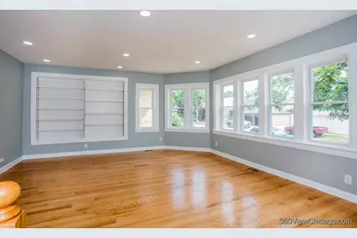 4540 N Menard Avenue, Chicago, IL 60630 - Photo 4