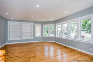 4540 N Menard Ave, Chicago, IL 60630 - Photo 4