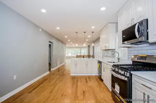 4540 N Menard Ave, Chicago, IL 60630 - Photo 6