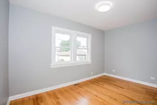 4540 N Menard Ave, Chicago, IL 60630 - Photo 12
