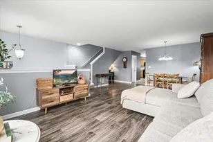 1243 Derry Ln, Pingree Grove, IL 60140 - Photo 6