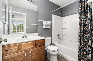 1243 Derry Ln, Pingree Grove, IL 60140 - Photo 16