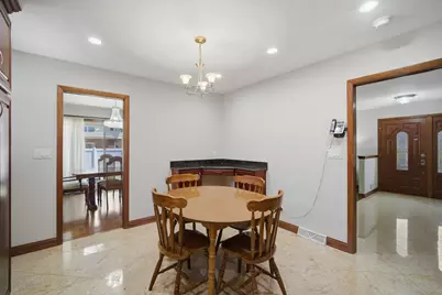 9523 Laramie Avenue, Skokie, IL 60077 - Photo 10