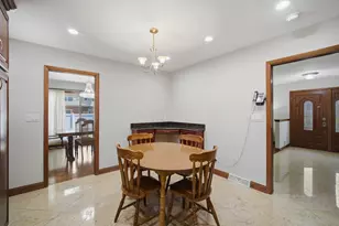9523 Laramie Ave, Skokie, IL 60077 - Photo 10