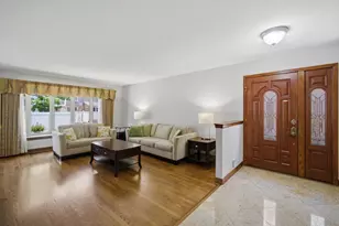9523 Laramie Ave, Skokie, IL 60077 - Photo 4