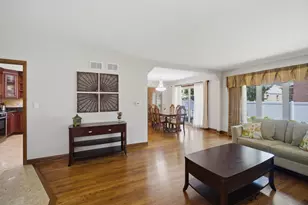 9523 Laramie Ave, Skokie, IL 60077 - Photo 8