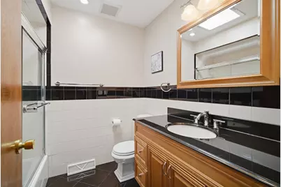 9523 Laramie Avenue, Skokie, IL 60077 - Photo 16