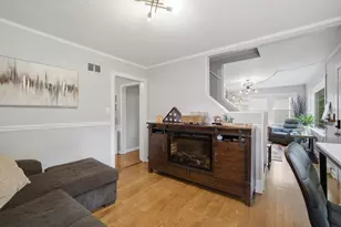 239 Nora Ave, Glenview, IL 60025 - Photo 6