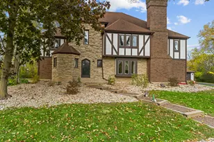 155 Helm Rd, Barrington, IL 60010 - Photo 2