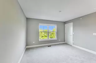 20 Webster Ave, Highwood, IL 60040 - Photo 18