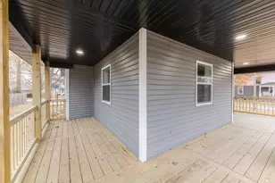 220 W Bennett St, Pontiac, IL 61764 - Photo 4