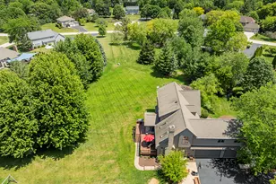 214 Red Bud Cir, Sleepy Hollow, IL 60118 - Photo 60
