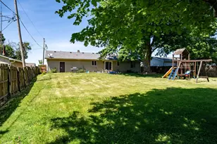 705 Eastview Dr, Mclean, IL 61754 - Photo 32