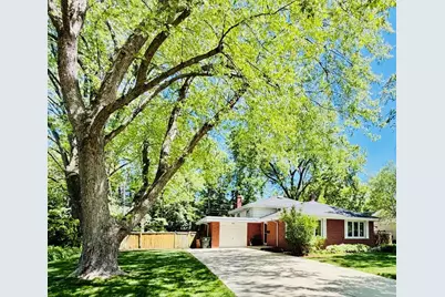 661 N Wren Avenue, Palatine, IL 60067 - Photo 1