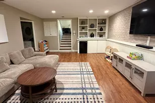 661 N Wren Ave, Palatine, IL 60067 - Photo 10