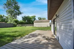 111 Shabbona Dr, Park Forest, IL 60466 - Photo 18