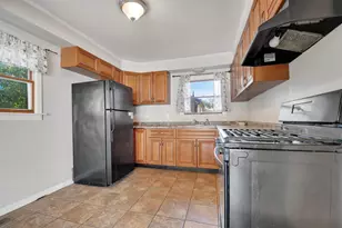 111 Shabbona Dr, Park Forest, IL 60466 - Photo 6