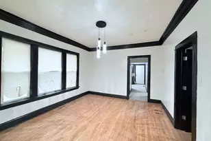 7924 S Peoria St, Chicago, IL 60620 - Photo 4