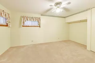 920 Pleasant Dr, Addison, IL 60101 - Photo 14