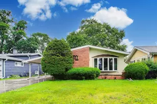 920 Pleasant Dr, Addison, IL 60101 - Photo 1