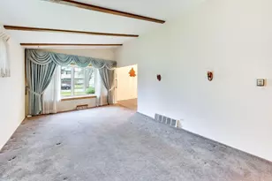 920 Pleasant Dr, Addison, IL 60101 - Photo 6
