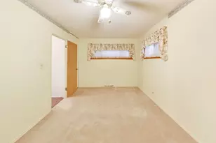920 Pleasant Dr, Addison, IL 60101 - Photo 16