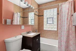 [Address not provided], Elmwood Park, IL 60707 - Photo 36