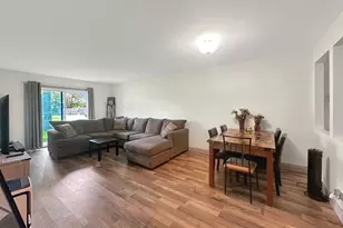 845 Miller Ln, Buffalo Grove, IL 60089 - Photo 4