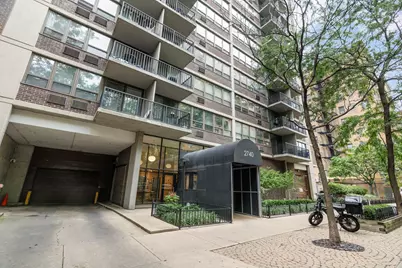 2740 N Pine Grove Avenue #17B, Chicago, IL 60614 - Photo 1