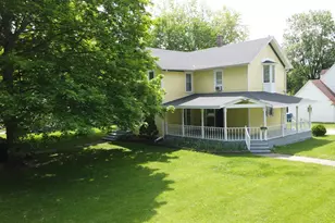 407 E Mulberry St, Watseka, IL 60970 - Photo 4