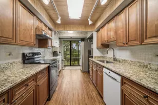 250 W Parliament Pl, Mount Prospect, IL 60056 - Photo 8