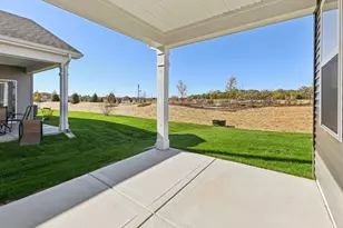 777 Plateau Dr, Pingree Grove, IL 60140 - Photo 34