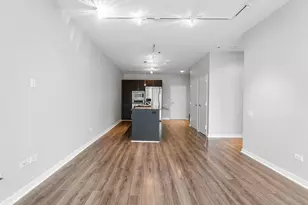 653 N Kingsbury St, Chicago, IL 60654 - Photo 2