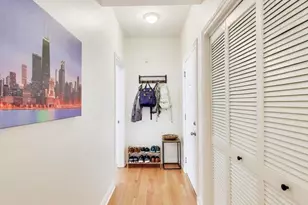 930 W Cuyler Ave, Chicago, IL 60613 - Photo 14