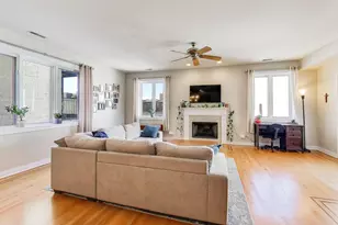 930 W Cuyler Ave, Chicago, IL 60613 - Photo 6