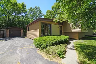 1512 Glen Ellyn Rd, Glendale Heights, IL 60139 - Photo 1