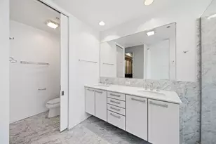 550 N St Clair St, Chicago, IL 60611 - Photo 16