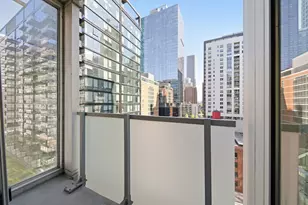 550 N St Clair St, Chicago, IL 60611 - Photo 8
