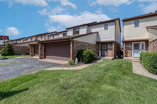10404 Sheffield Dr, Palos Hills, IL 60465 - Photo 1