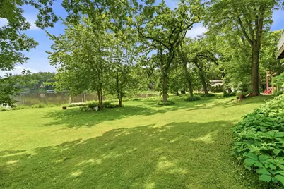 368 Hiawatha Drive, Lake in the Hills, IL 60156 - Photo 30