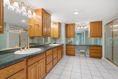 368 Hiawatha Drive, Lake in the Hills, IL 60156 - Photo 26