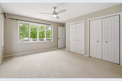 368 Hiawatha Drive, Lake in the Hills, IL 60156 - Photo 14