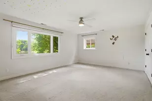 368 Hiawatha Dr, Lake in the Hills, IL 60156 - Photo 24