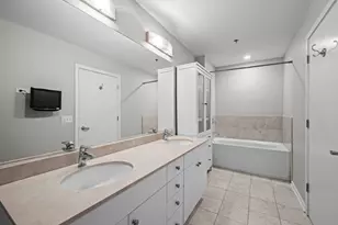 [Address not provided], Chicago, IL 60607 - Photo 16