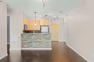 [Address not provided], Chicago, IL 60607 - Photo 8