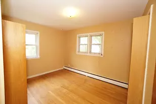 208 N Graylynn Dr, Mount Prospect, IL 60056 - Photo 6