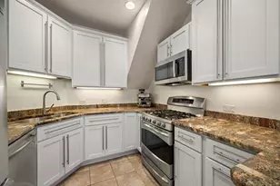 1881 N Maud Ave, Chicago, IL 60614 - Photo 10