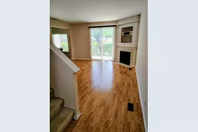 855 Mesa Drive #552D, Elgin, IL 60123 - Photo 2