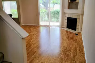 855 Mesa Dr, Elgin, IL 60123 - Photo 2