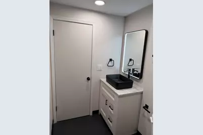 5357 N Delphia Avenue #357, Chicago, IL 60656 - Photo 8